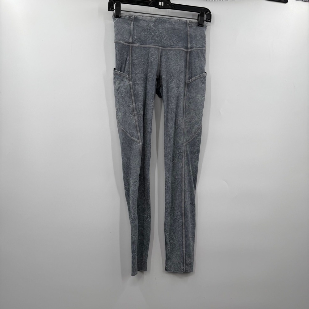Lululemon leggings size 4